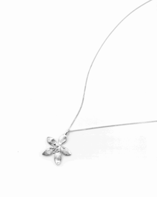 Pendentif fleur de vulnéraire